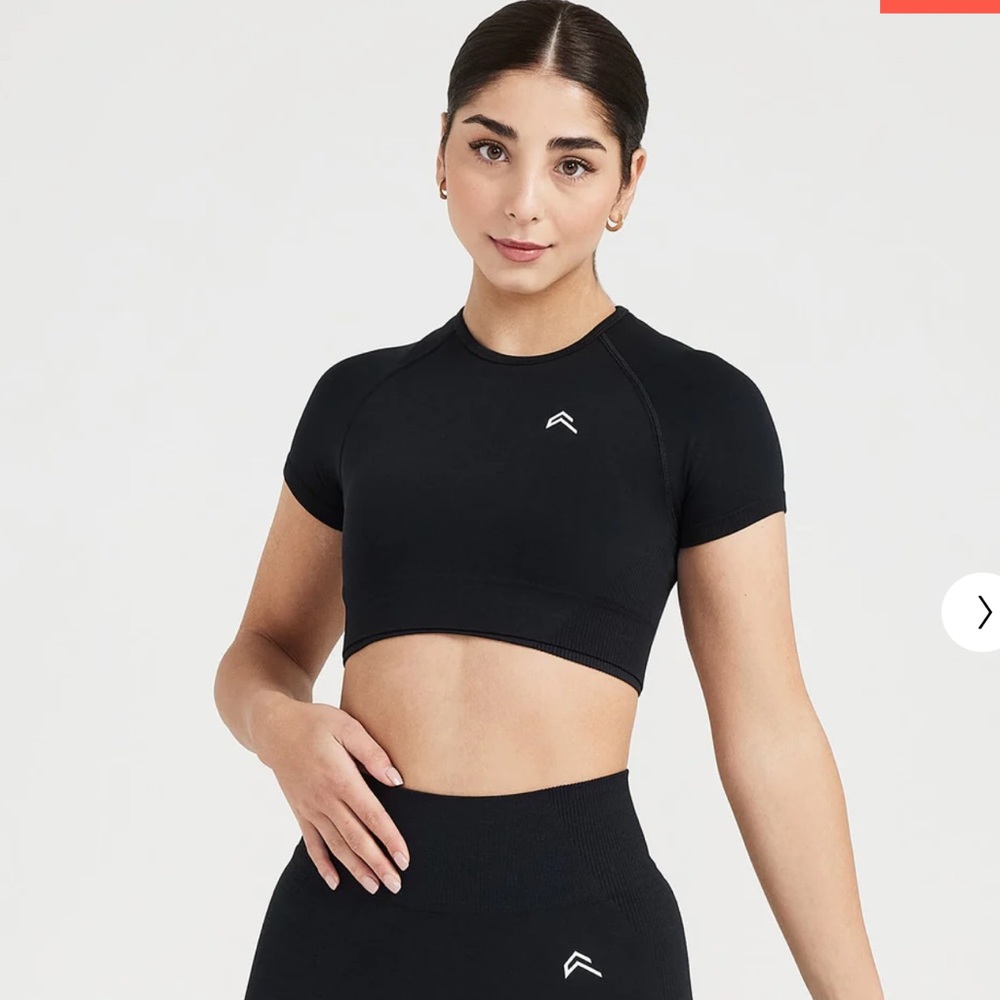 Oner Active classic 2.0 seamless short sleeve crop top in black marl